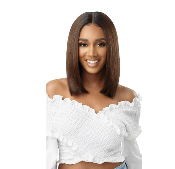 12" 4x4 Brazilian Wig Queens studio